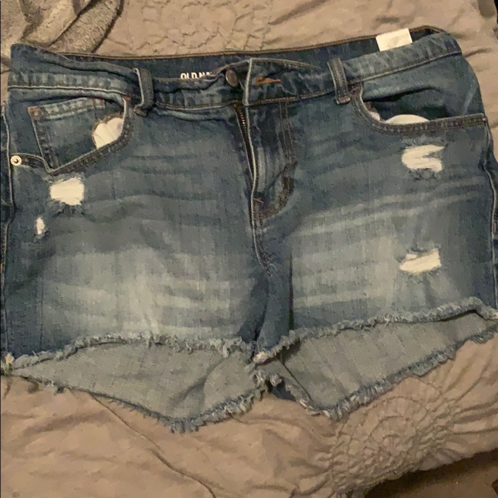 old navy ripped boyfriend shorts